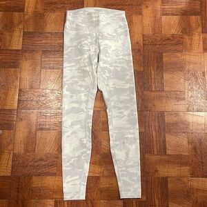 Lululemon Wonder Under Leggings size 8